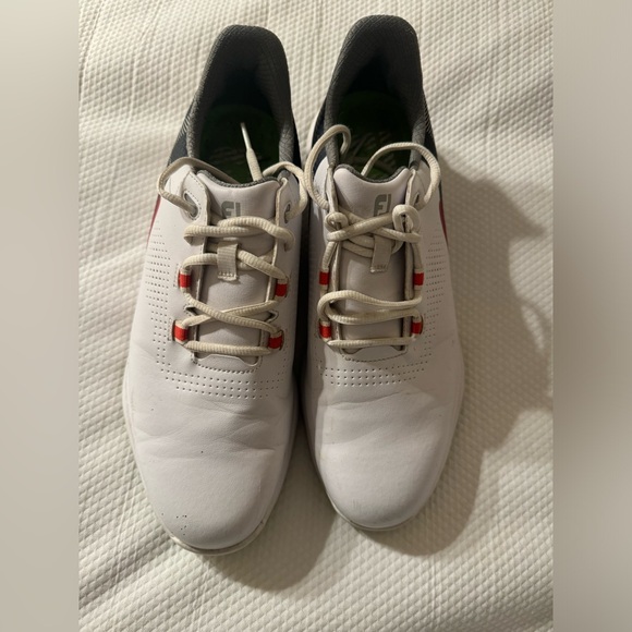 FootJoy golf shoes 👟 - Picture 2 of 8